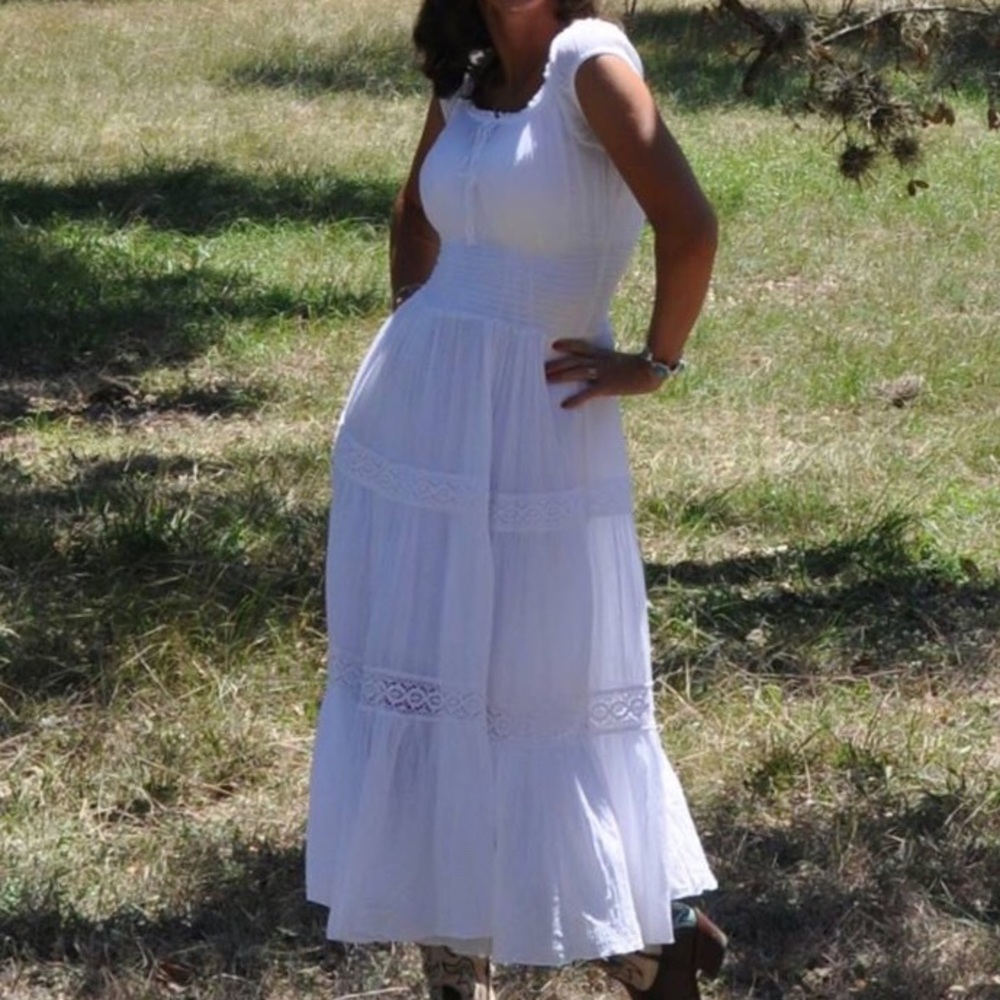 Bebe White Peasant Boho Dress Smocked Waist